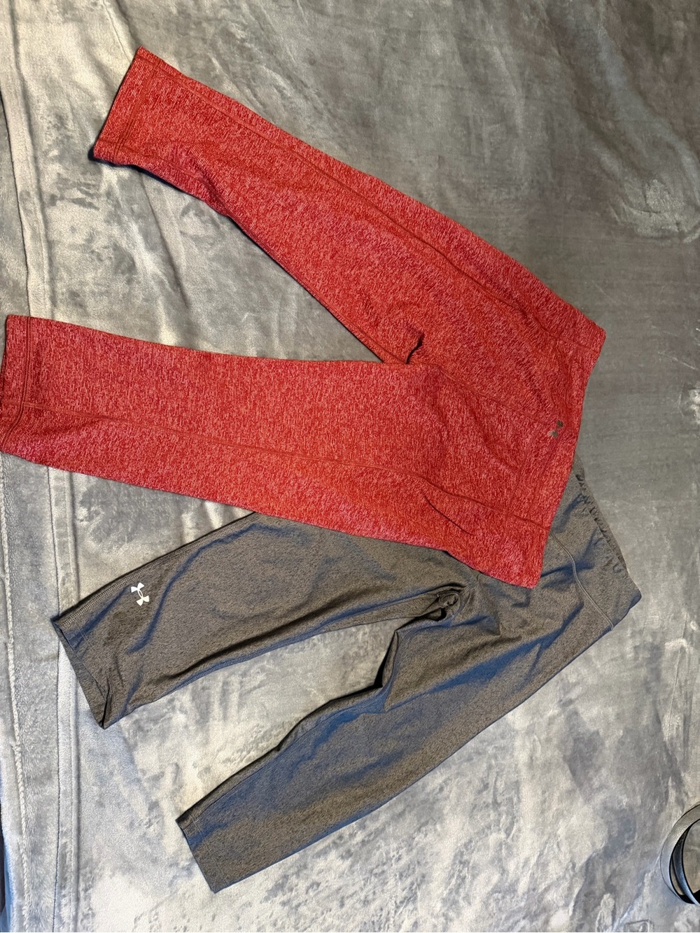 Under Armour Red Heather and Dark Gray Women’s Leggings Set